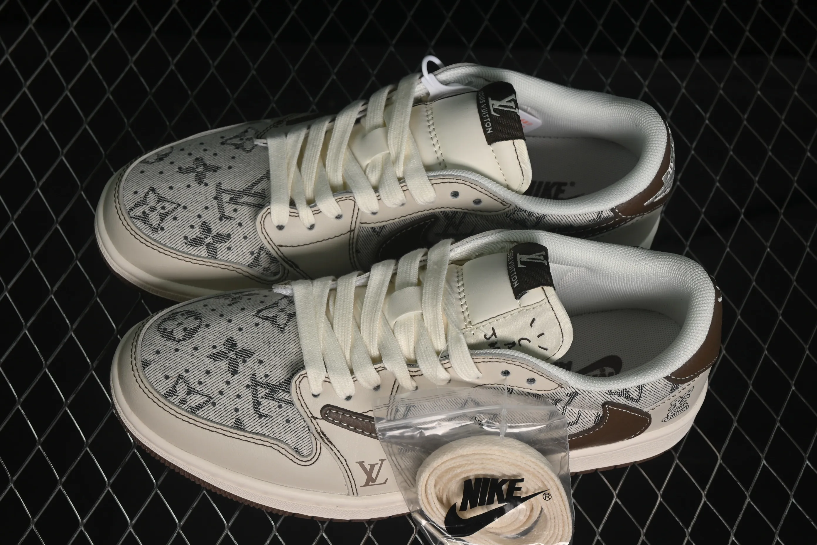 All categories Air Jordan Jordan series basketball shoes Air Jordan 1 Low High-end customized low-top sneakers Travis Scott x Fragment Design x Air Jordan 1 Low OG SP AJ1 Joe 1 LV joint rice brown cloth tail low-top cultural casual sneakers XS7089-605